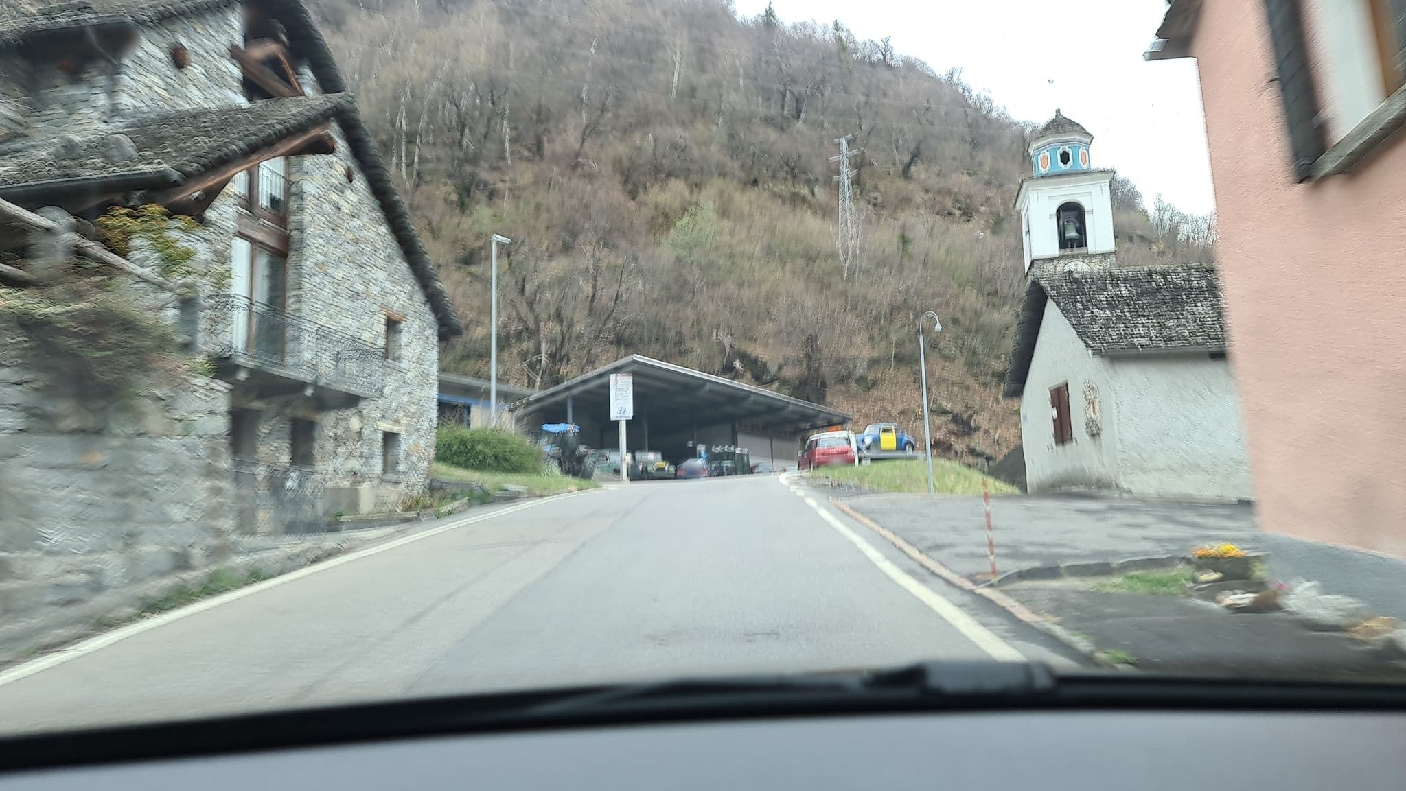 Street view near Il Medico, Cevio — © alexanderar (CC BY-SA · Mapillary)
