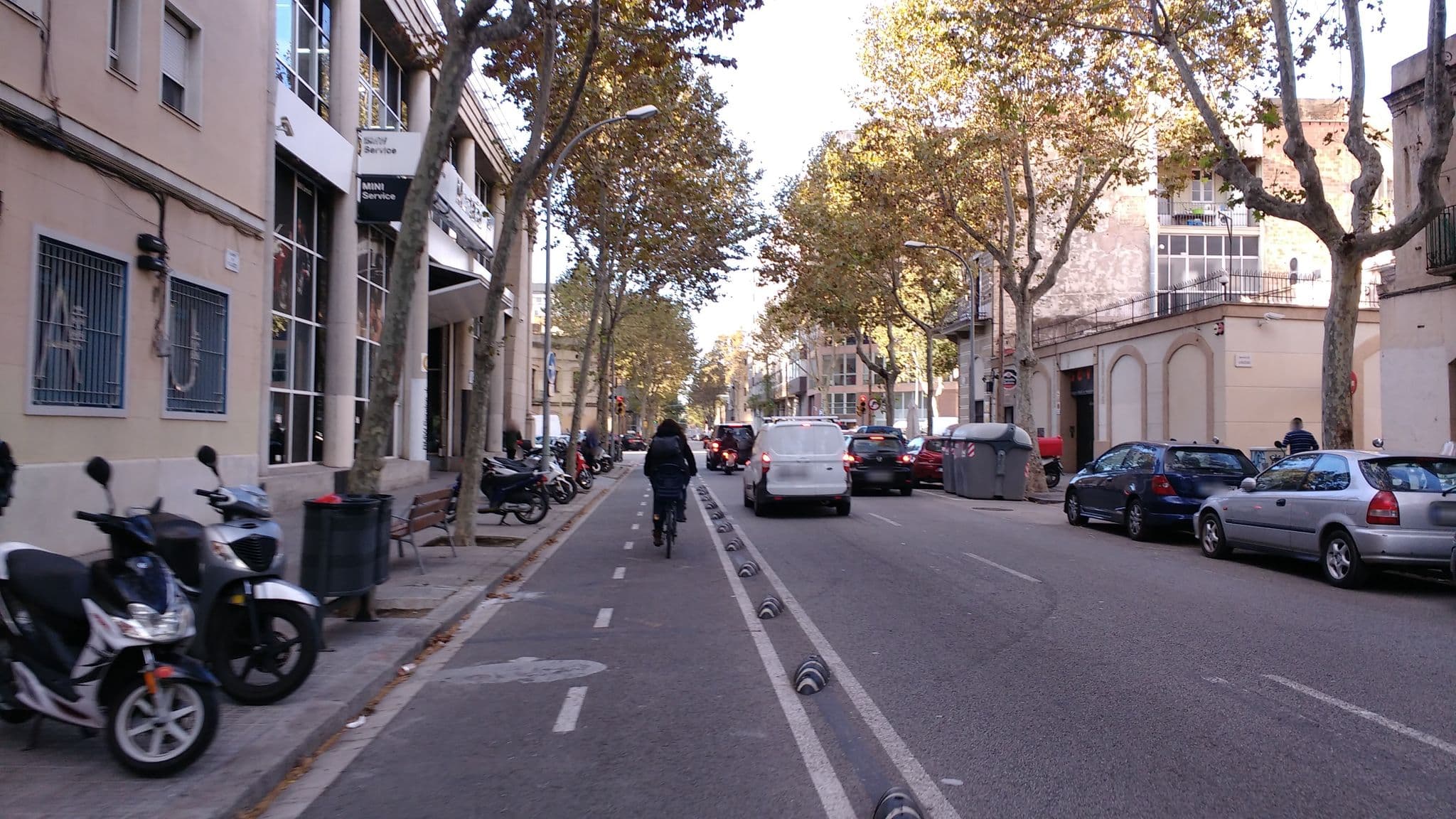 Street view near República Barcelona Apartment, el Parc i la Llacuna del Poblenou — © paulinus (CC BY-SA · Mapillary)