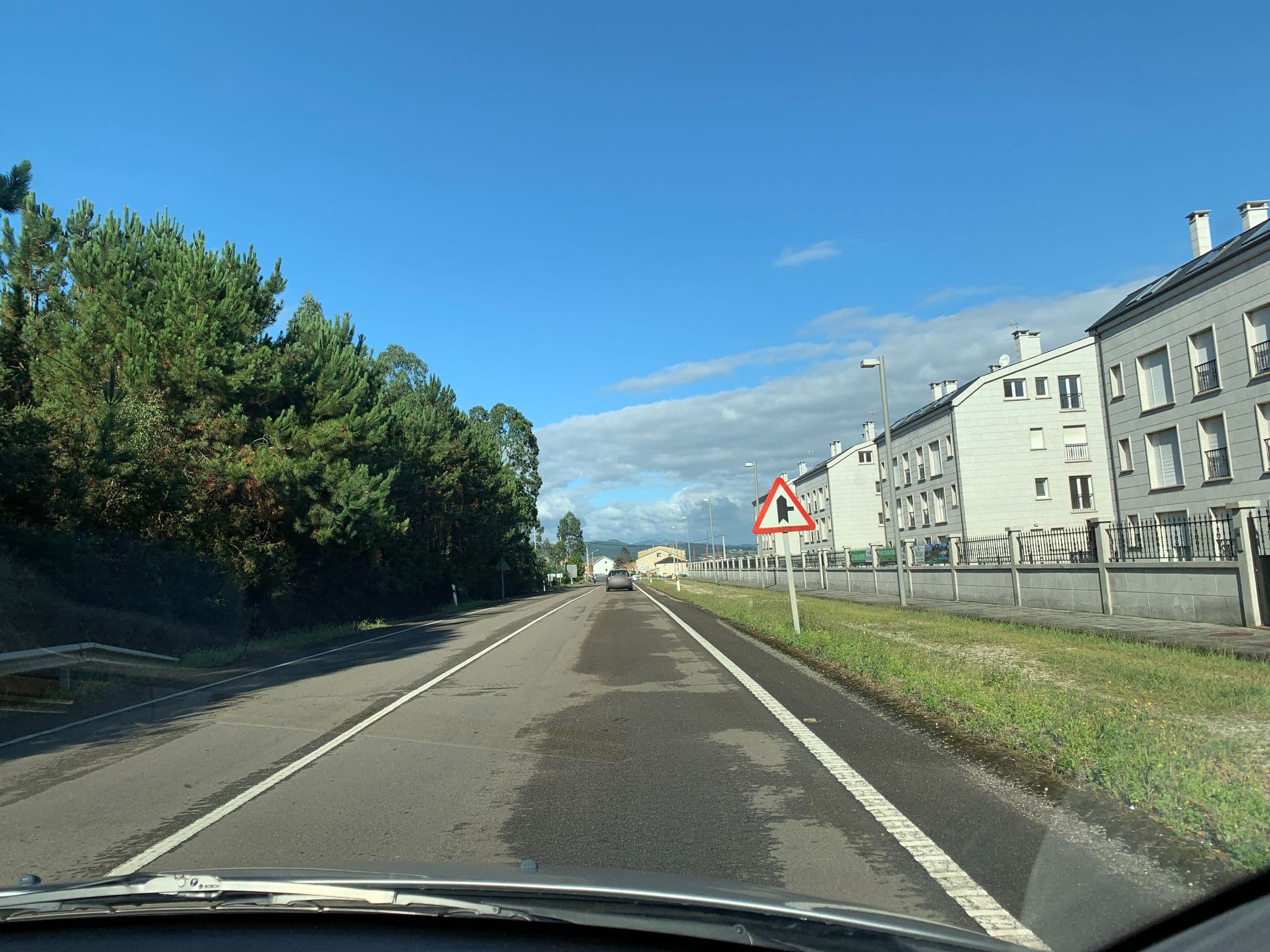 Street view near Jurassic Resort Apartamentos, Foz — © robot8a (CC BY-SA · Mapillary)