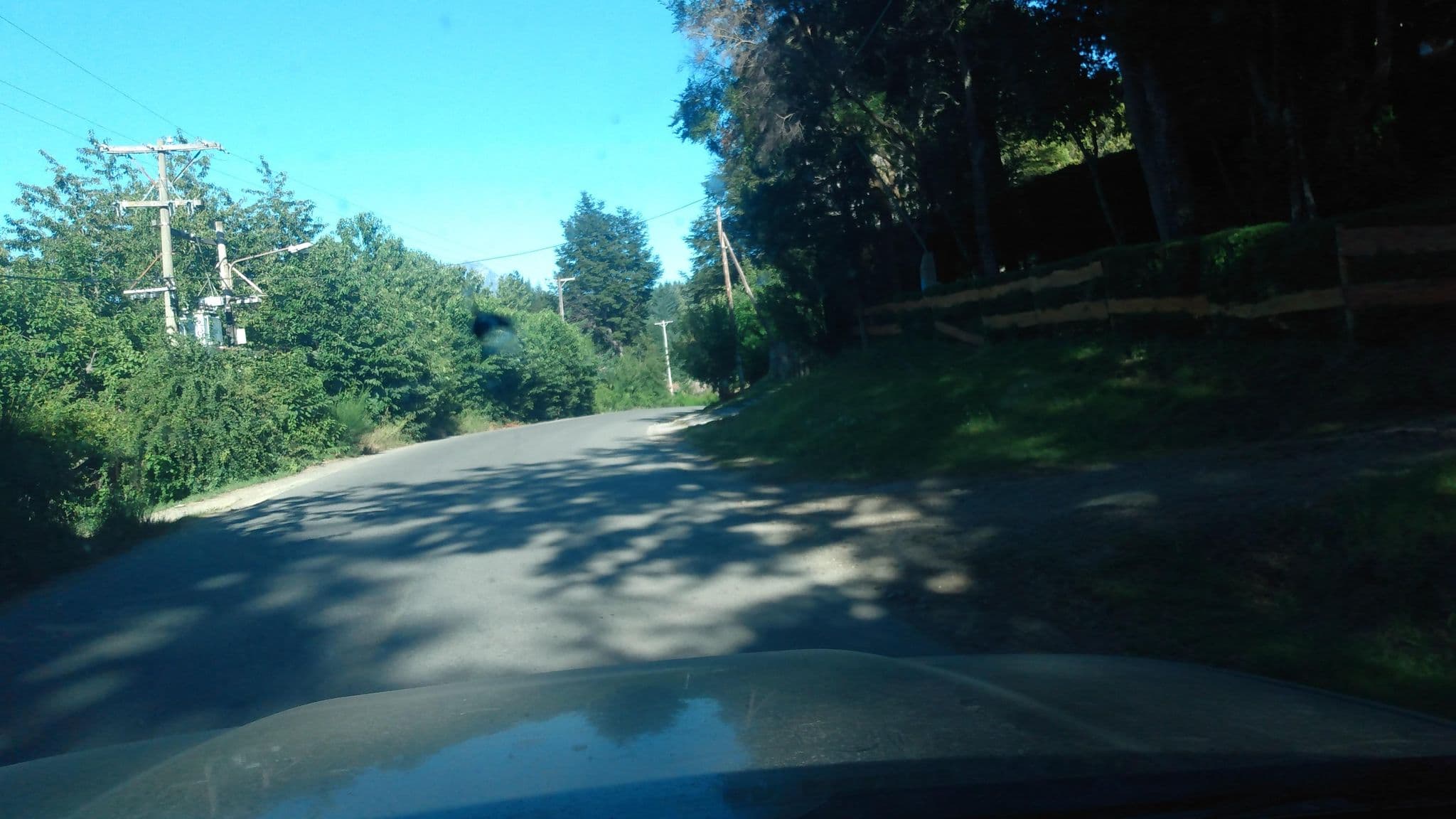 Street view near Tucá Guazú, San Carlos de Bariloche