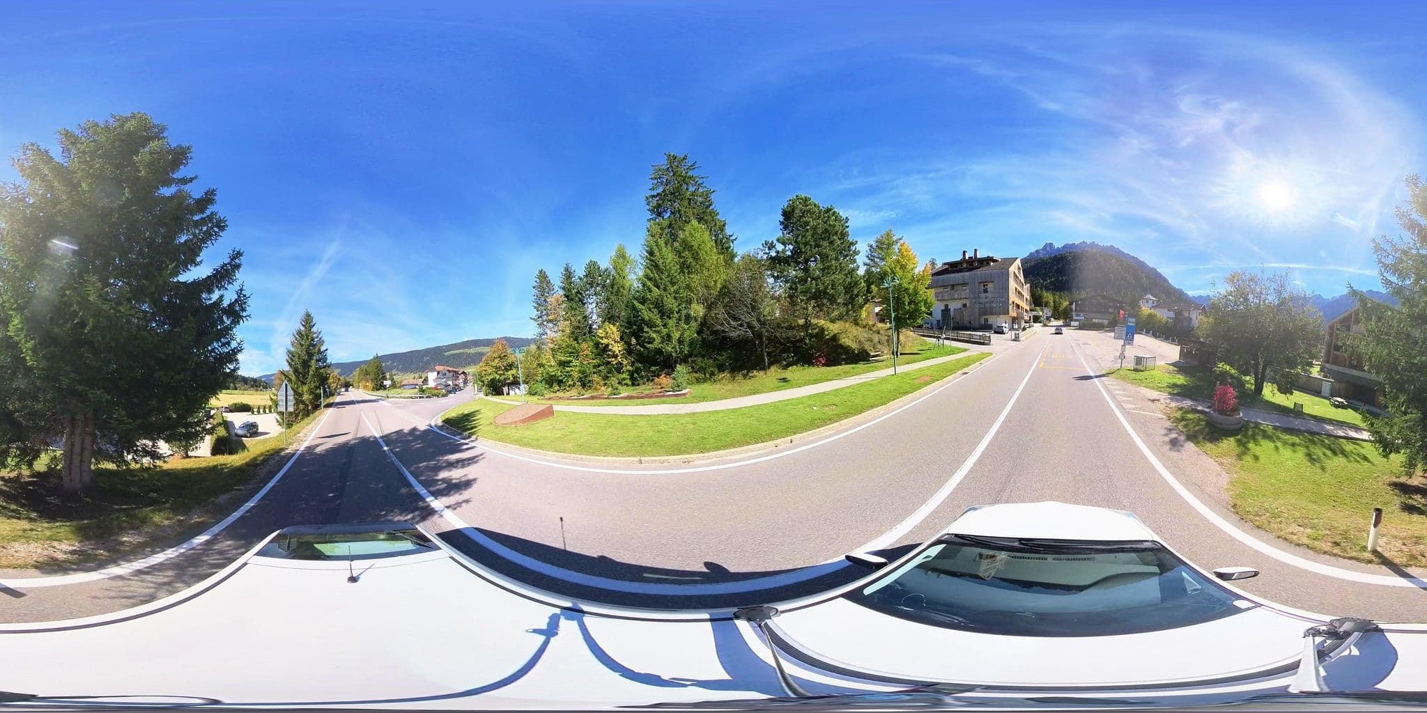 Street view near Hotel Laurin's, Dobbiaco — © osmplus_org (CC BY-SA · Mapillary)