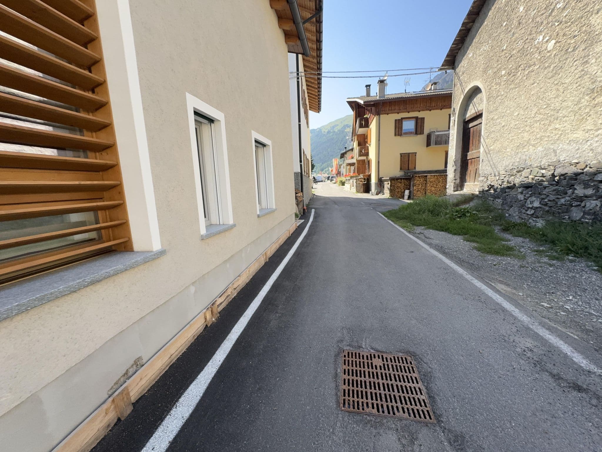 Street view near Alpen Hotel Valdidentro, Isolaccia — © RandallFlagg (CC BY-SA · Mapillary)