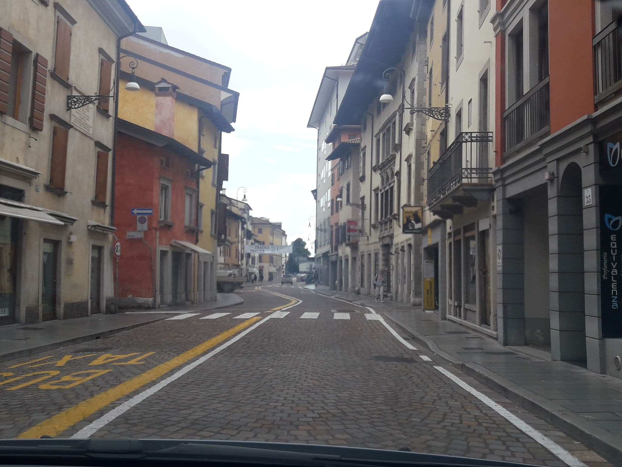 Street view near Al Palazzetto, Udine — © cartophile (CC BY-SA · Mapillary)